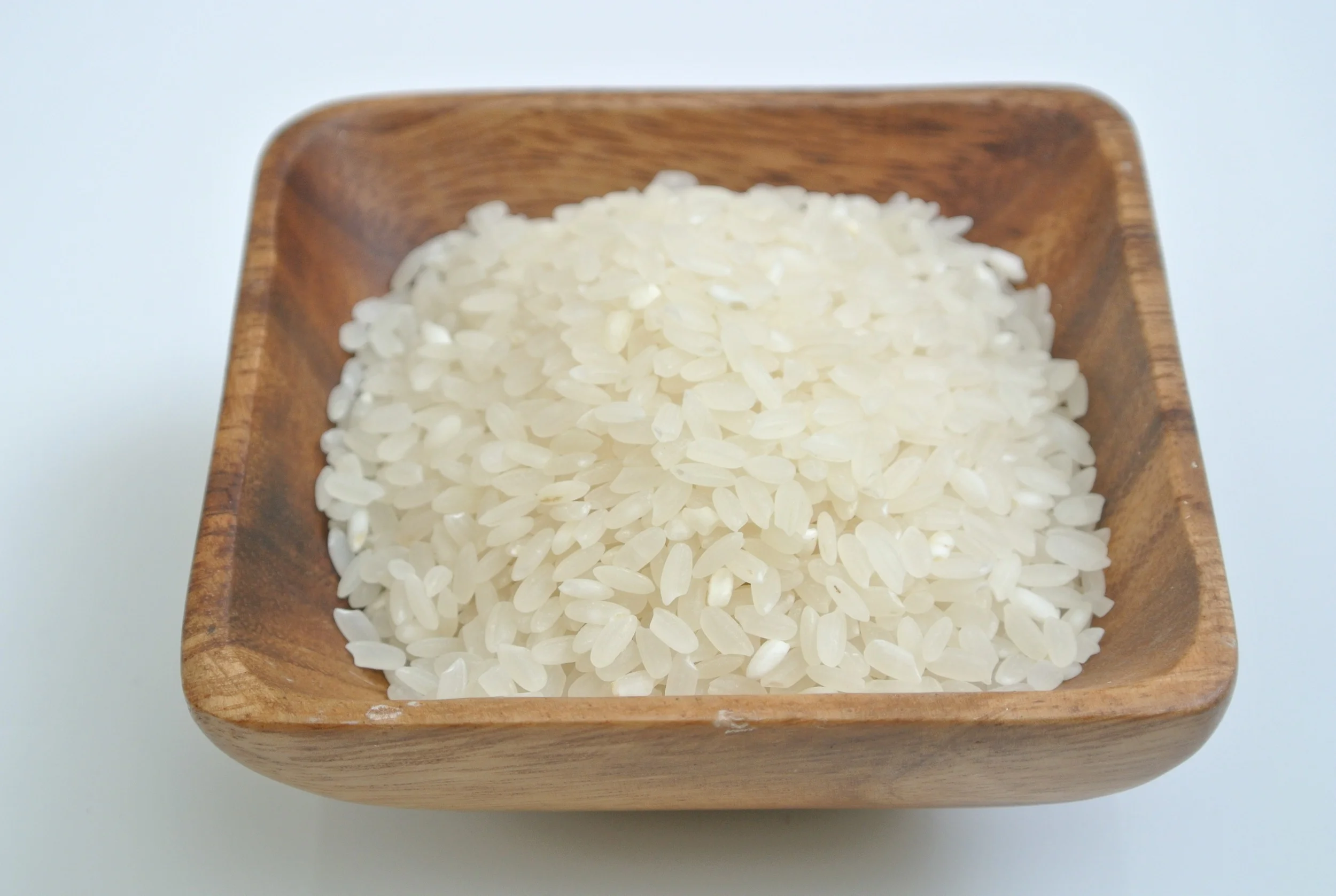 Medium grain rice : Bomba, Sushi rice (Koshihikari), etc