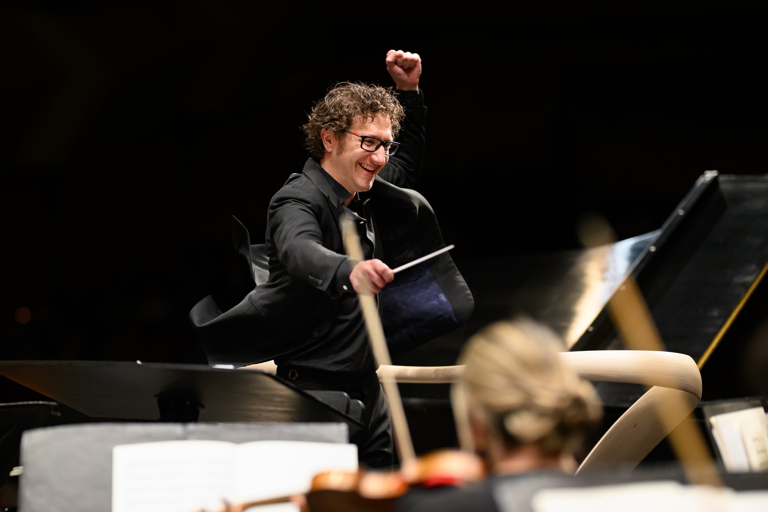 Teddy Abrams Cincinnati May Festival performance of Michael Gordon’s “Natural History" Included in NYT’s list of “Best Classical Performances of 2024”