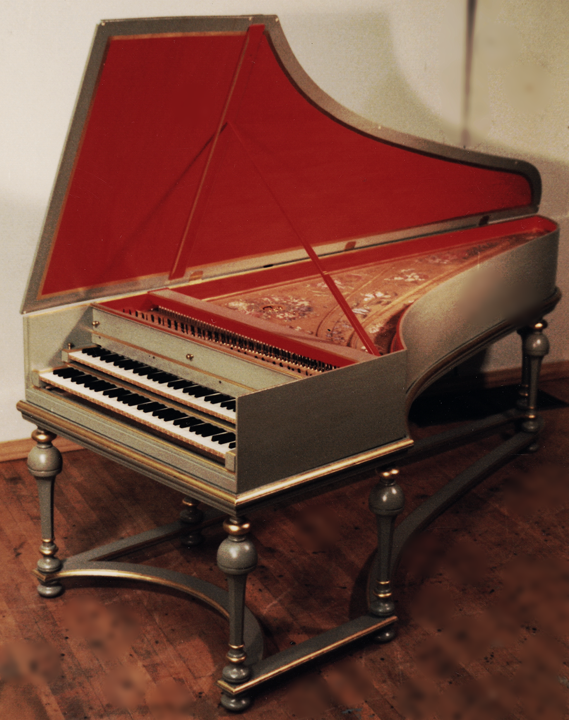 Harpsichord inspired by the 1 7 2 8 Christian Zell in Hamburg germany my opus 2 2 0 made in 1 9 8 7 for edward Parmentier in ann arbor, michigan