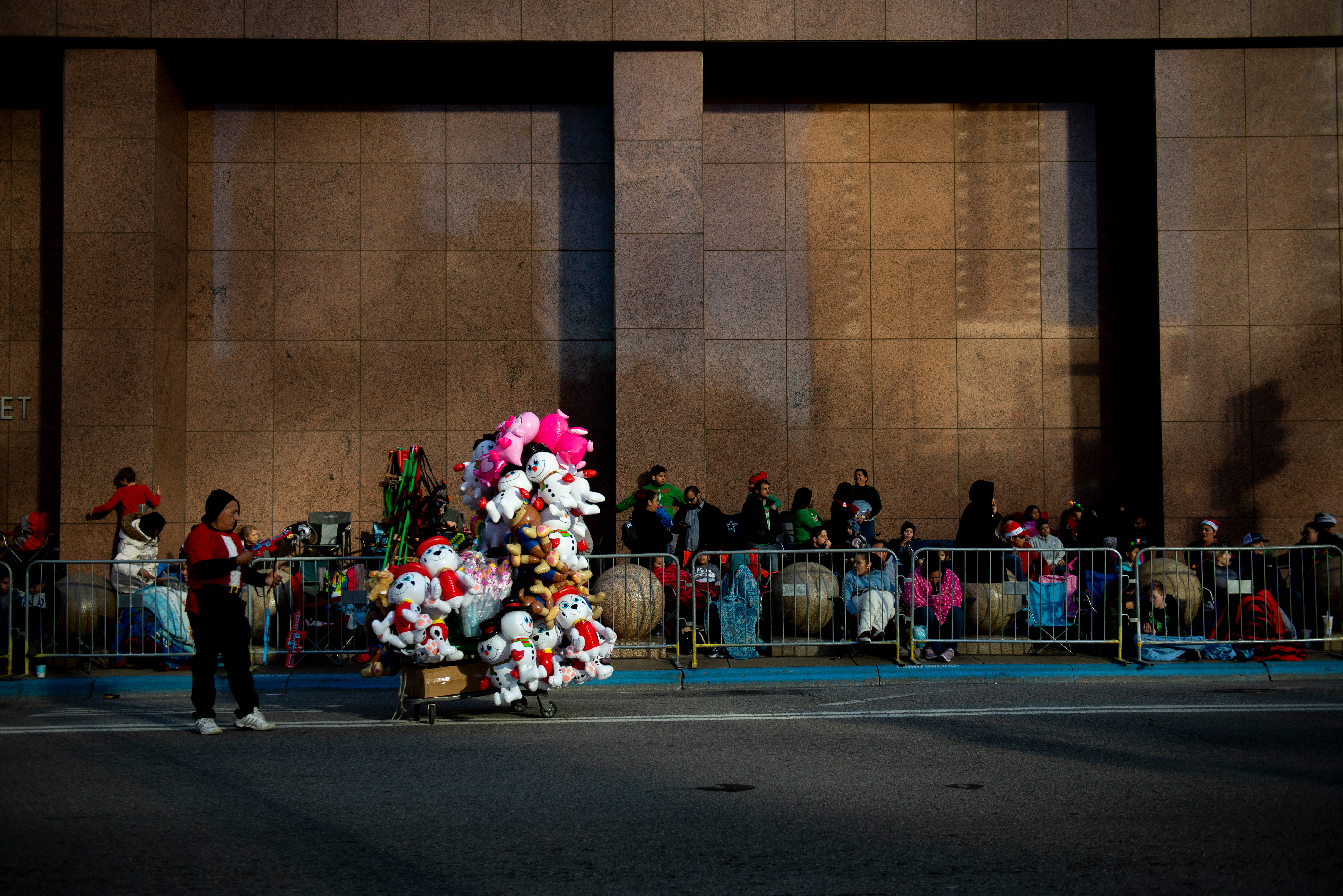 181201_HolidayParade0157_BM.jpg