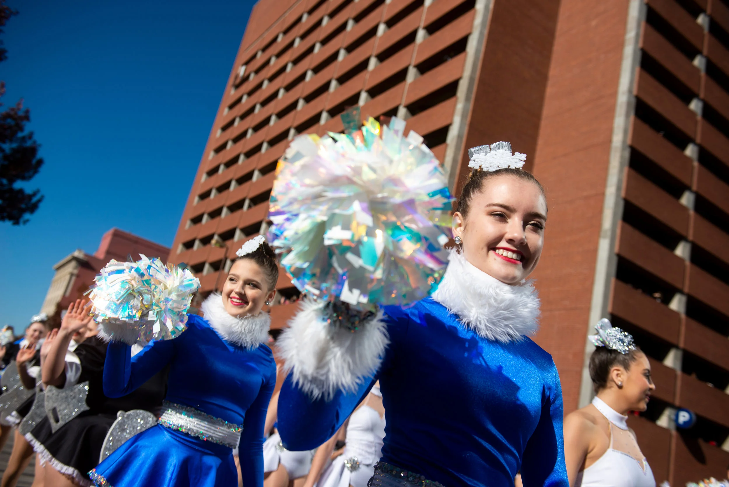 181201_HolidayParade0482_BM.jpg