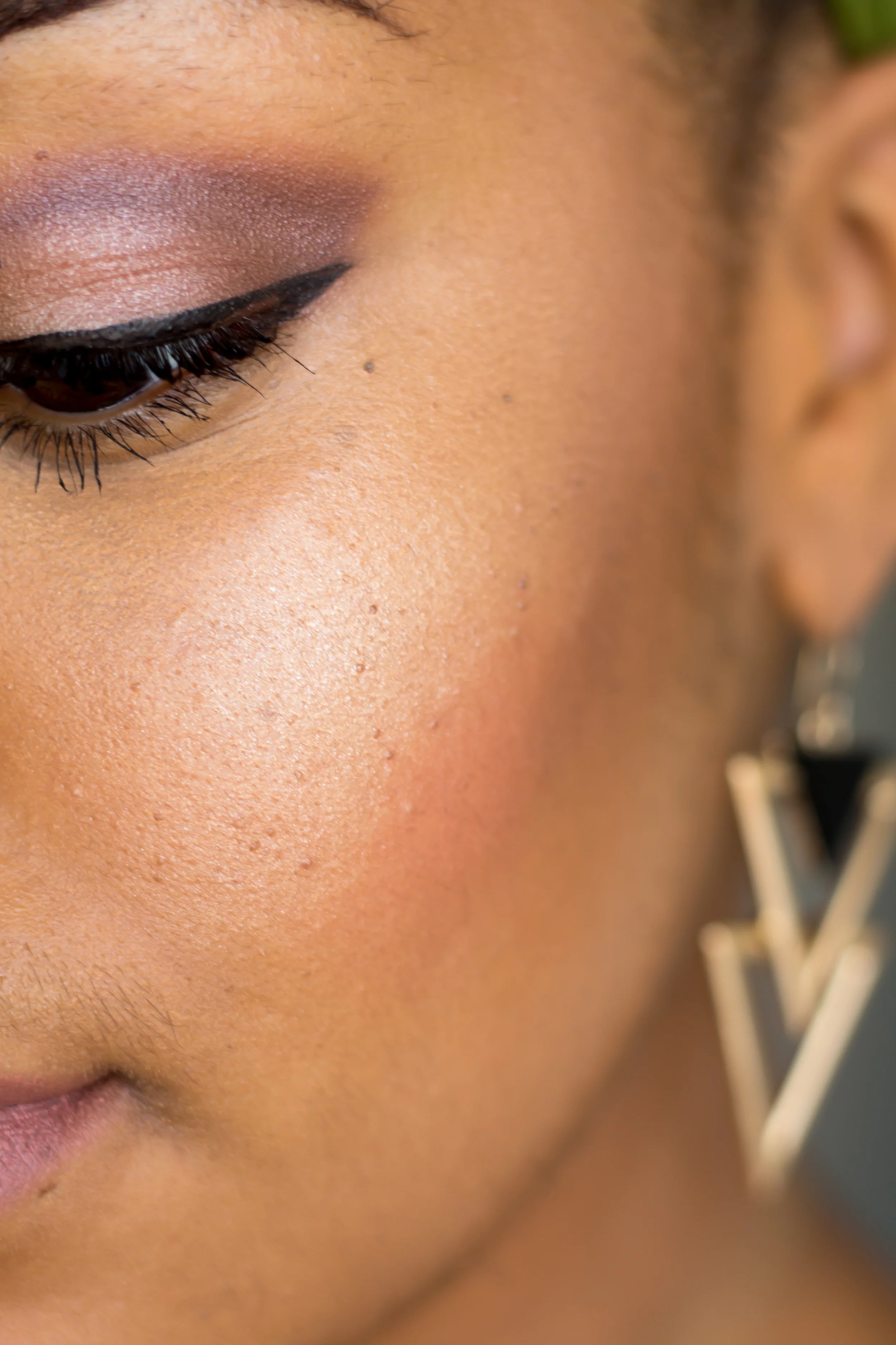 Light application with synthetic brush - flash