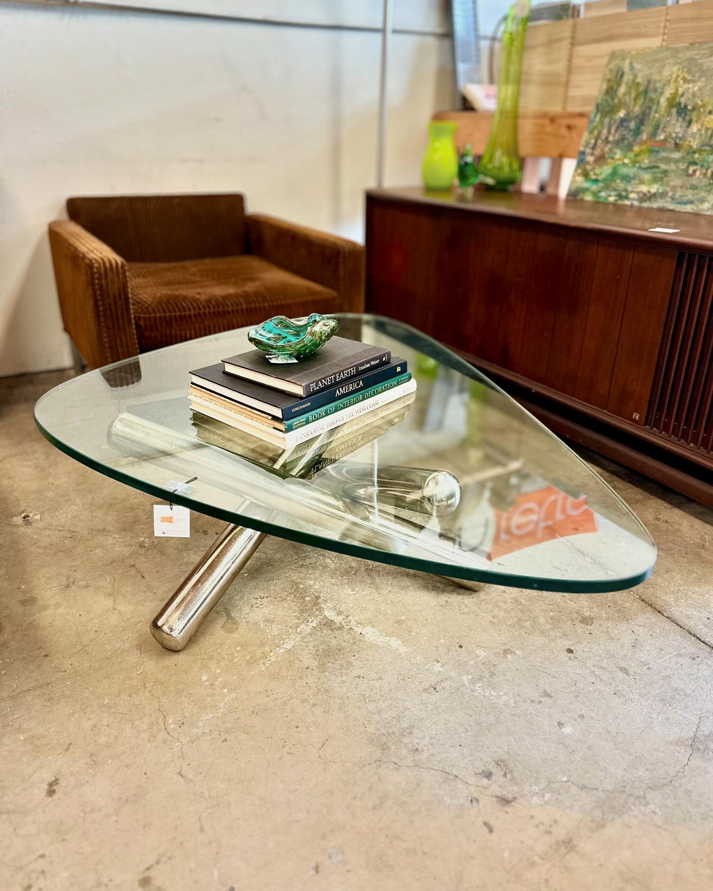 Our newest additions to our mid century show room 😍 We&rsquo;re most obsessed with this amazing boomerang glass table by Milo Baughman ✨ As usual, DM us, call us, or stop by in person for any questions you might have on these pieces!

#midcenturymod