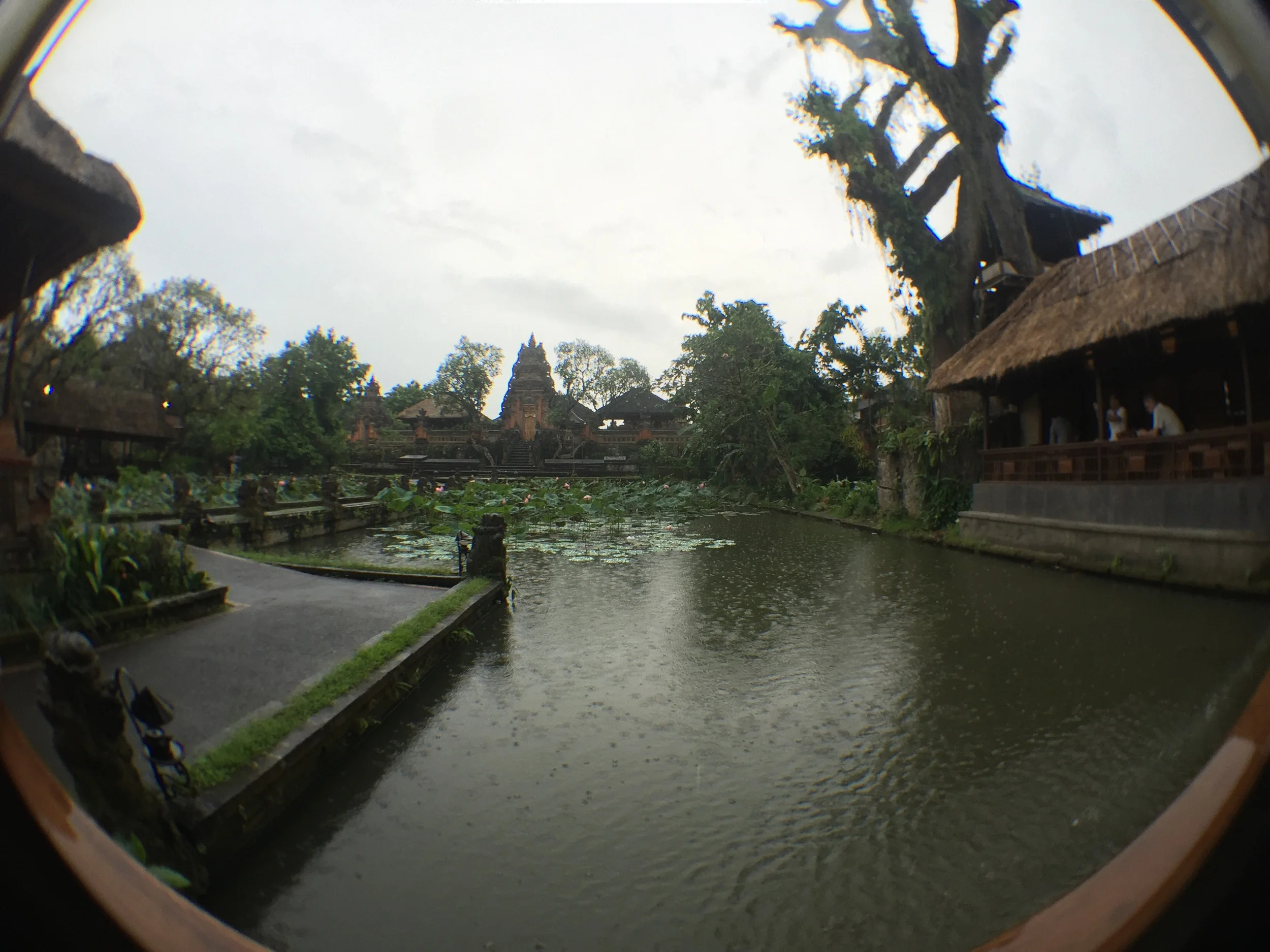 Pura Taman Saraswati