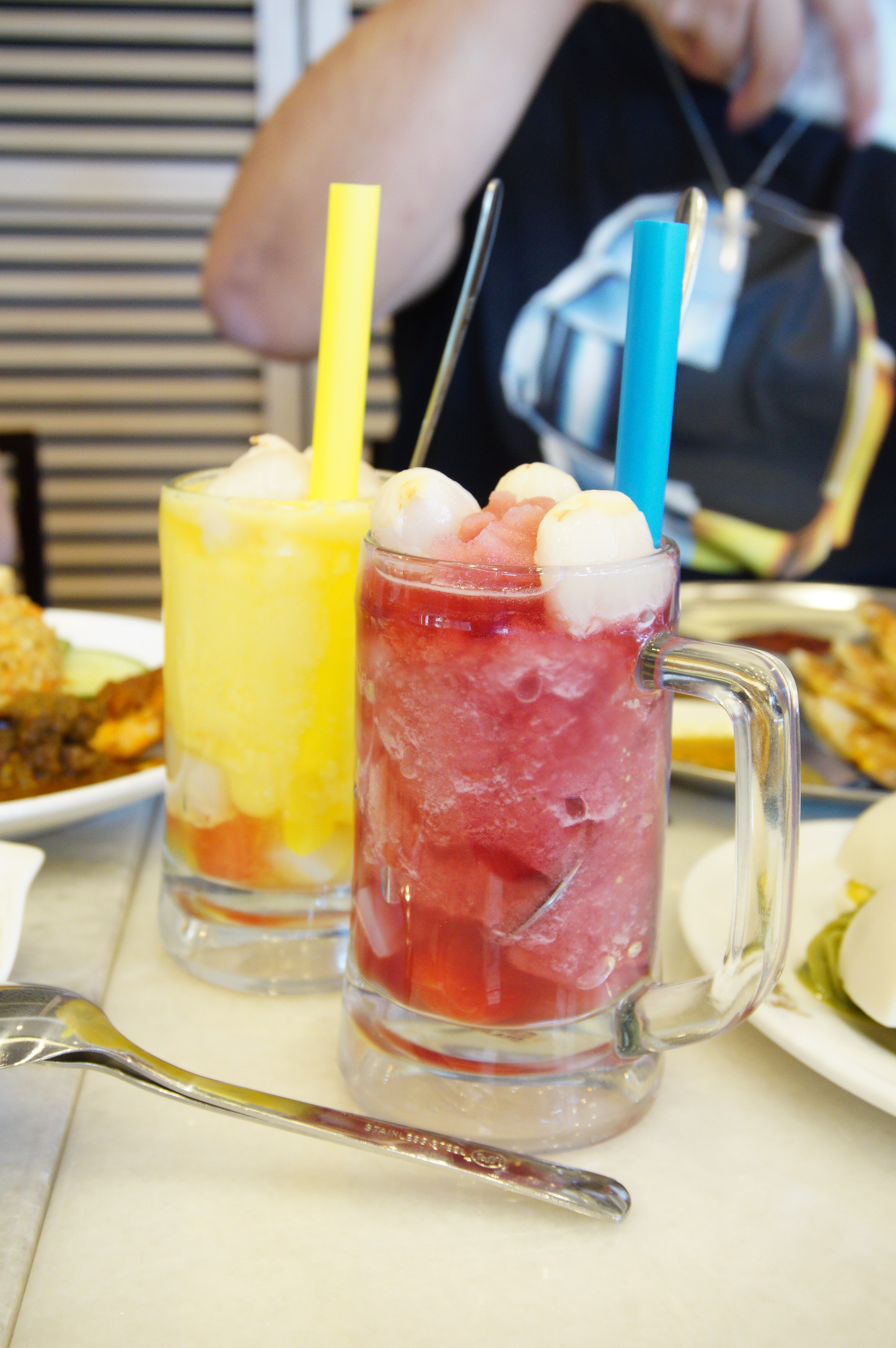 Left: Mango Mania and Right: Ribena Melon from PappaRich Joondalup