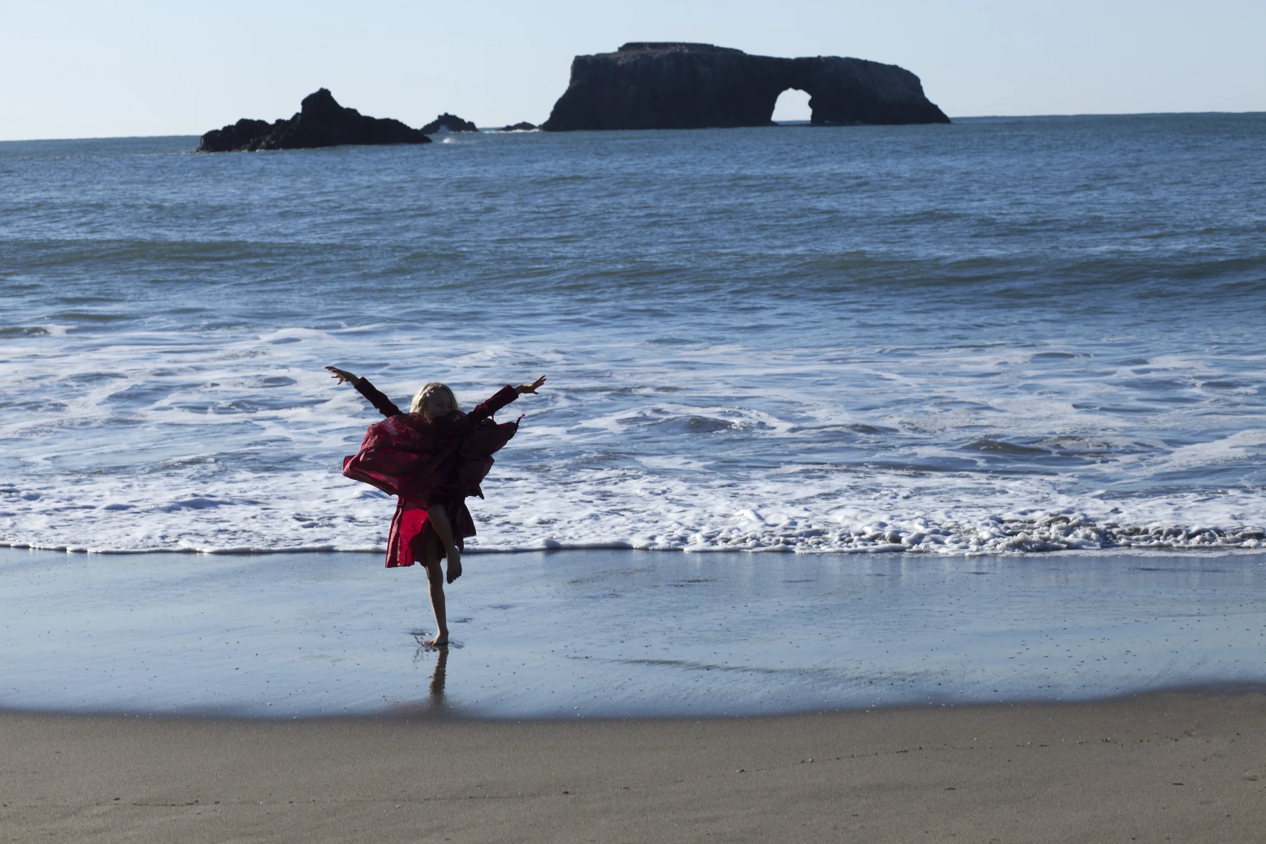 Phoebe on the Beach_MG_8715-nocrop.jpg