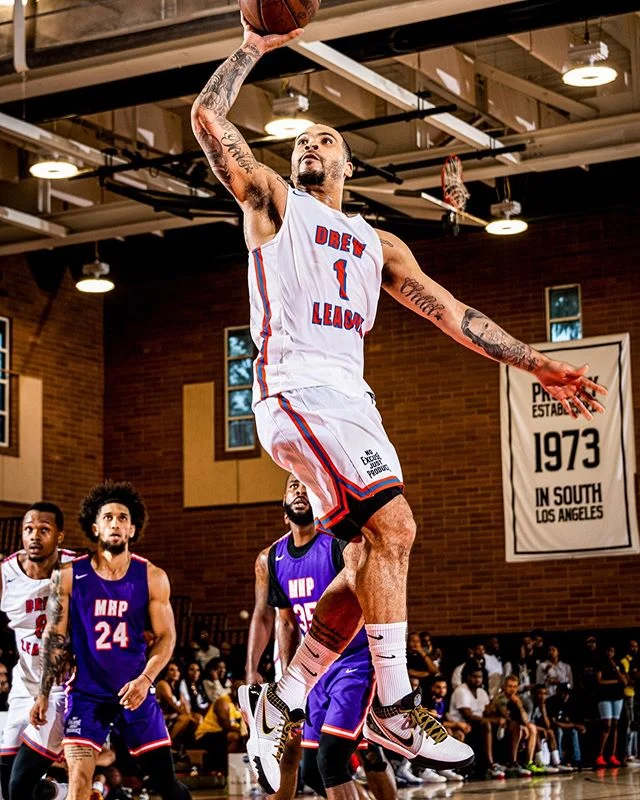 Back at it this Friday! Games start at 5:30. Swipe ◀️◀️
🏀 #thedrew
Photos shot for @aaronpooleimages