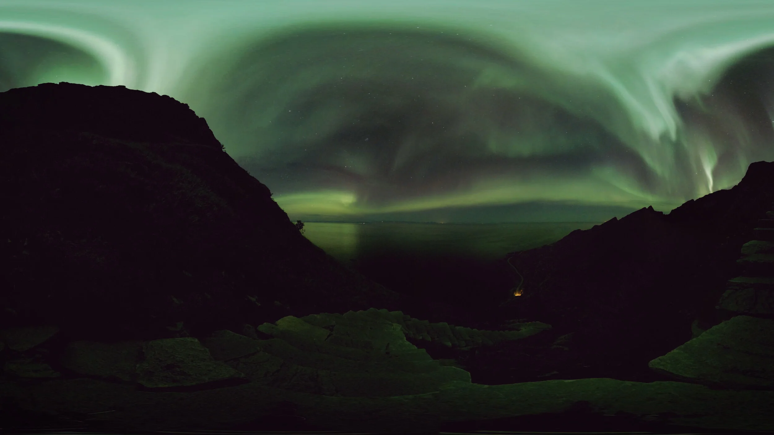 Reine.00_01_24_10.Still004.jpg