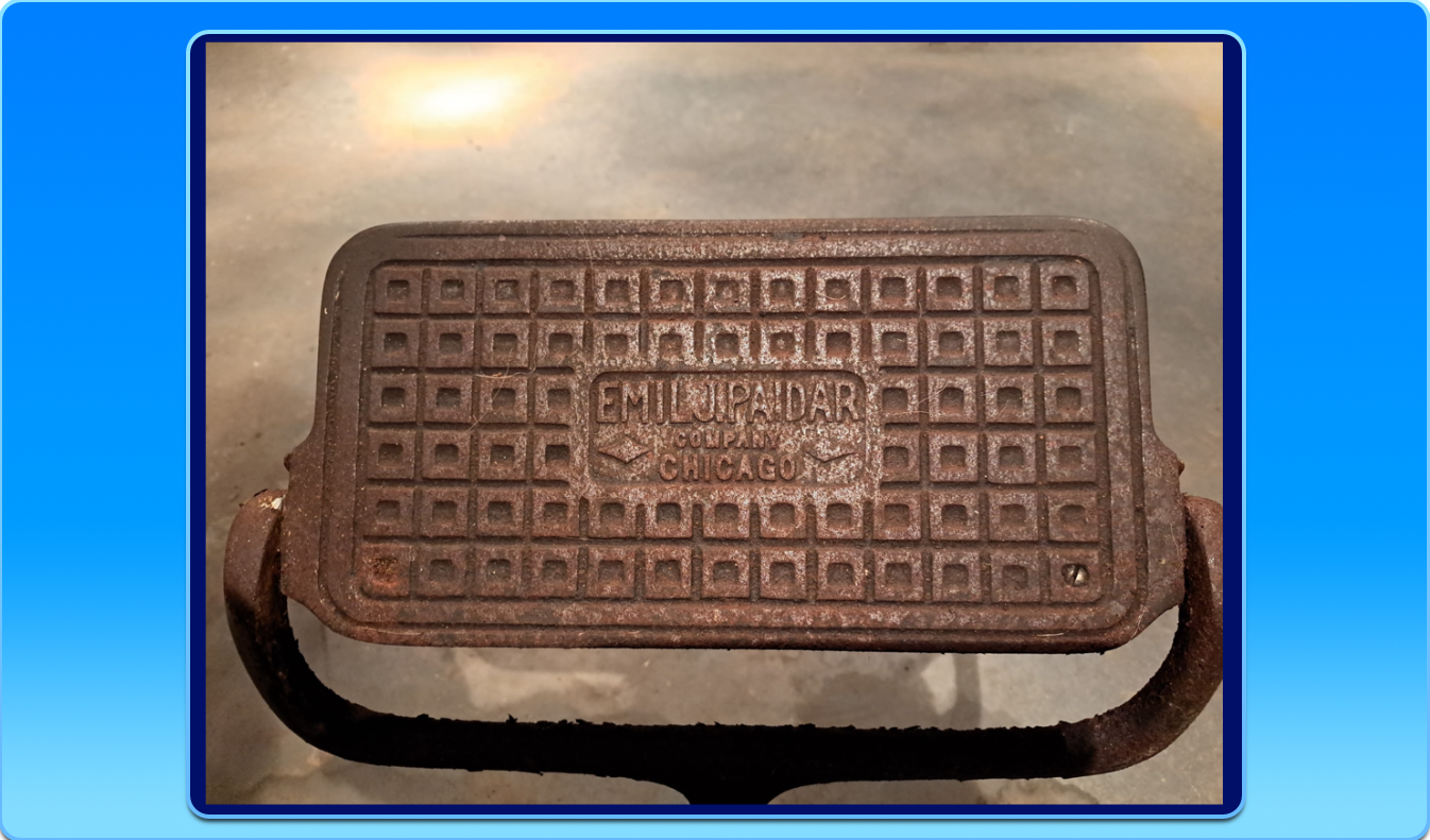 Circa 1922 Vintage Emil J. Paider Hydraulic Barber Chair (in need of loving repair)