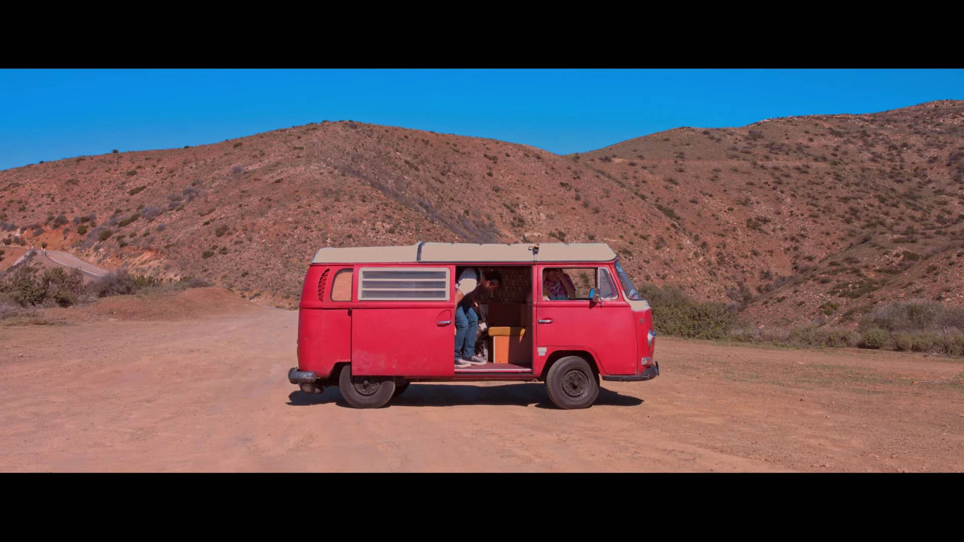 Hudson Henry - Way Back Home [OFFICIAL MUSIC VIDEO]