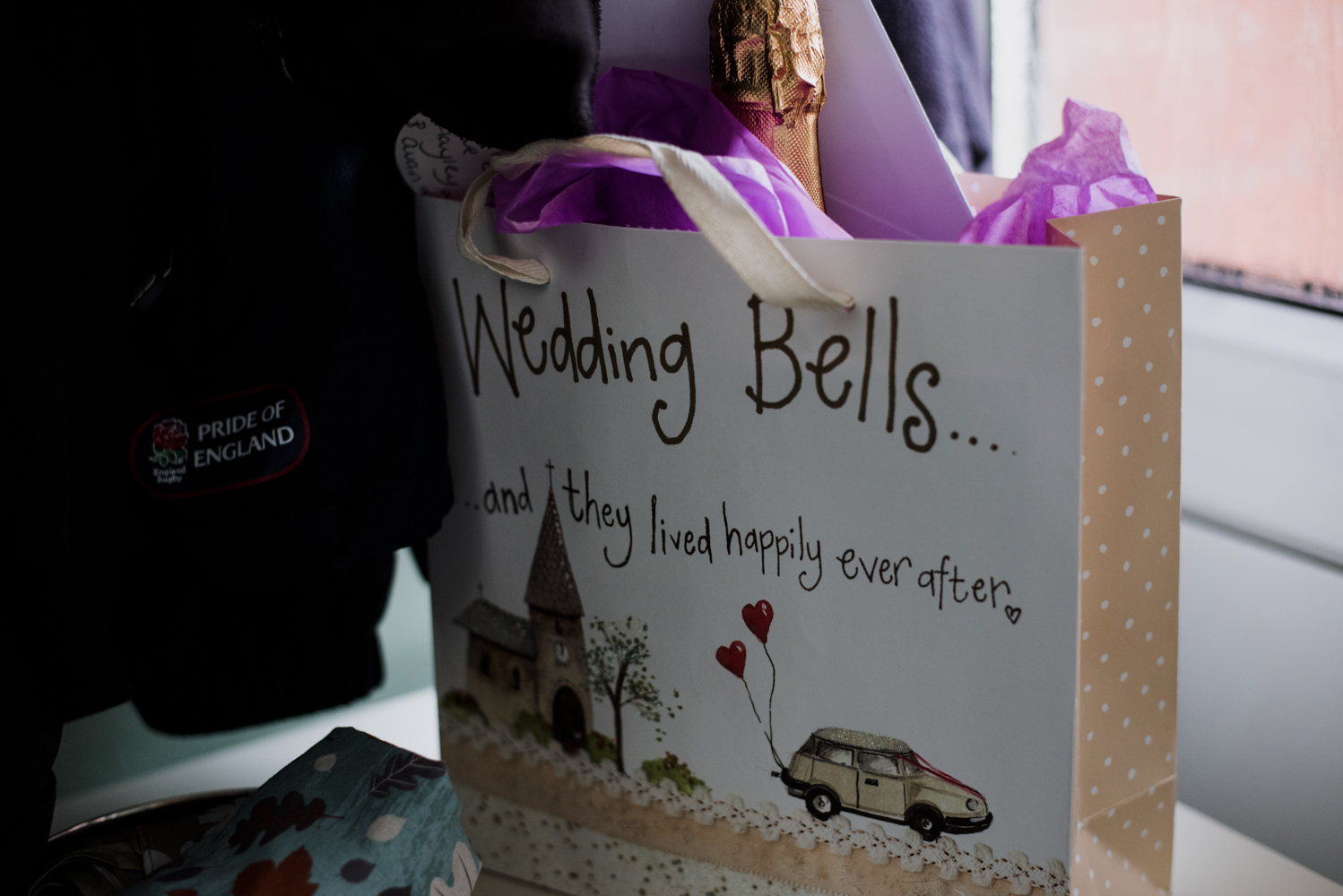 Wedding present gift bag