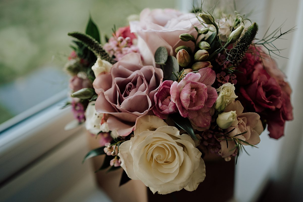 The brides bouquet just after arrival