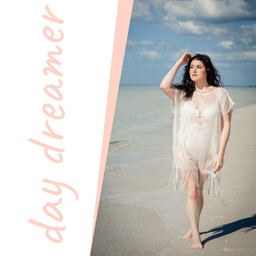 Day dreaming - just gaze at the vast waters along the coast and your mind will be swept away...SWFL⁣
⁣
@leighannlights⁣
@perfectmomentsmarketing⁣
⁣
#beachportraits #daytime #daydreamer  #swfl #swflphotographer #englewoodphotographer #beachboudoir #co