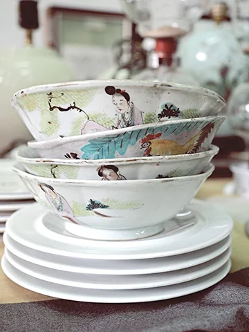 STACKED WHITE BOWLS.jpg