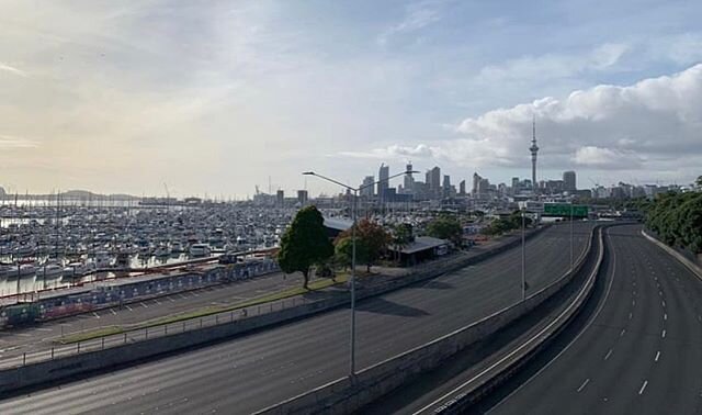 Hi Eardrops whānau 💚 here is level 4 Auckland thanks to covid-19 and 📷 @thespinofftv
 Hope you&rsquo;re all going ok during these surreal and frightening times. Liz xx