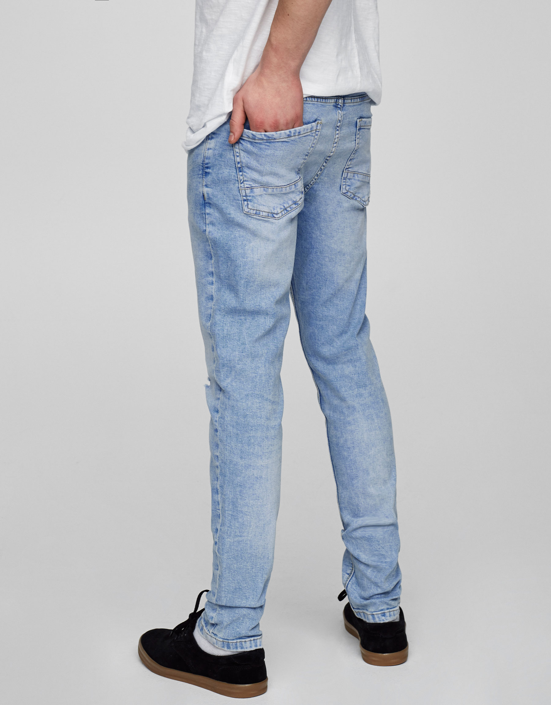 pull_and_bear_light_blue_skinny_jeans2.jpg