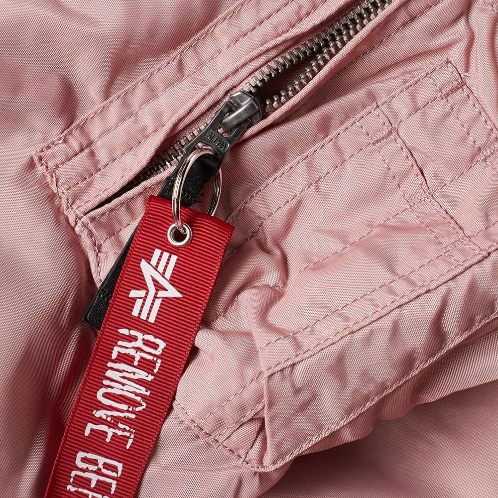 23-02-2017__alphaindustries_ma-1ttjacket_silverpink_191103-sp__hh_5.jpg