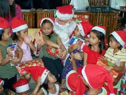 Kids meet santa.jpg