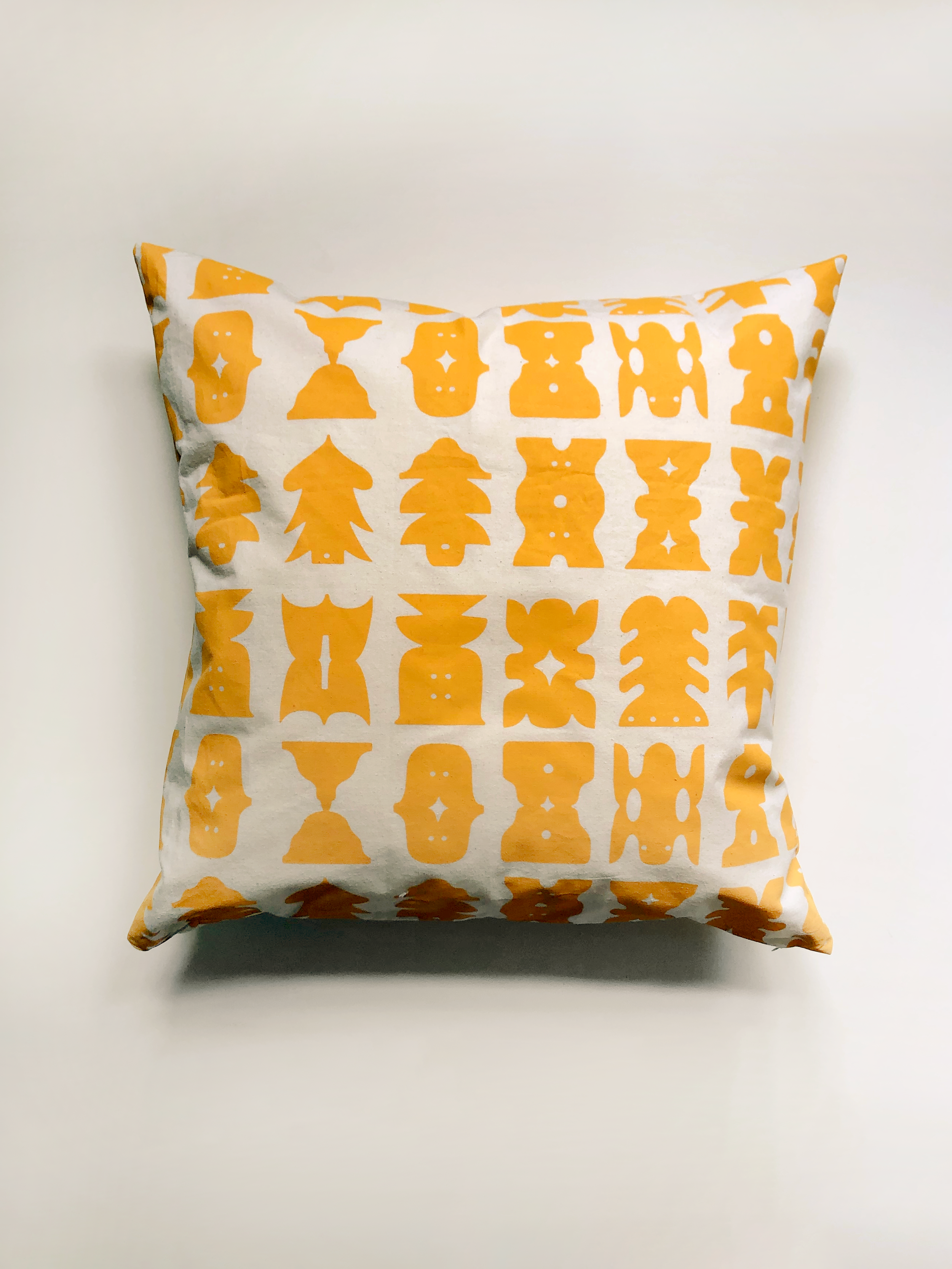 Cushion yellow.png