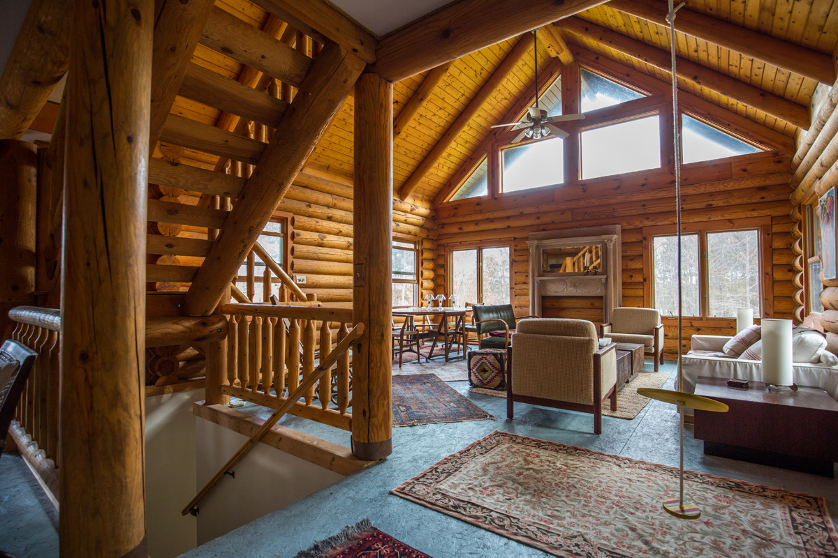 Cirenaica is an artist residency nestled on 43 acres of hills, farmland, and forest in the quaint village of Fall Creek, Wisconsin.