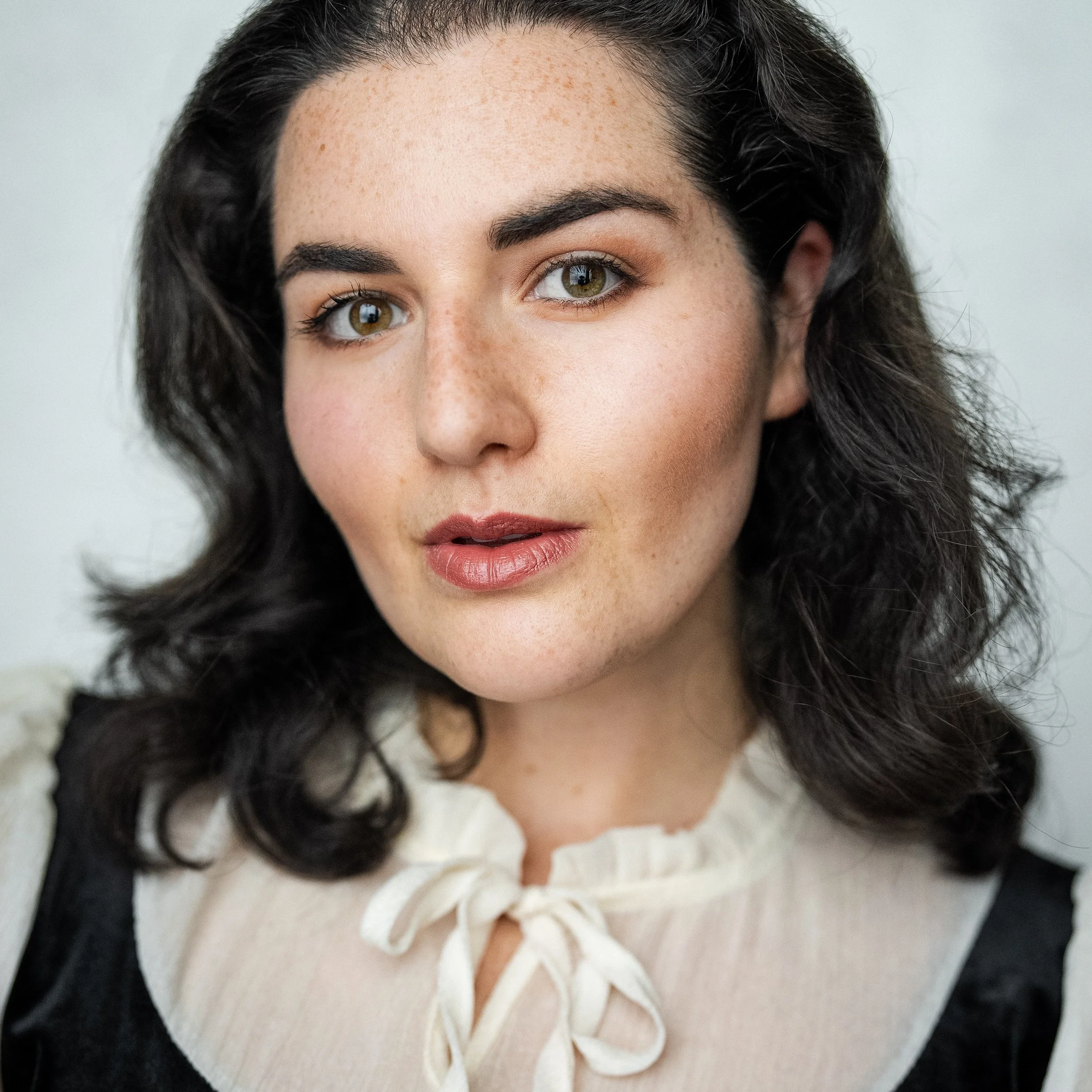 This Friday from 4pm on @resonancefm, @mcarthur.tim @nathanmatthews chat to @tannytruman from @makeamessmusical - A Totally Unauthorised Love Letter to Nigella Lawson at @upstairsatthegatehouse!

When Anna&rsquo;s estranged mother dies, she skips sit