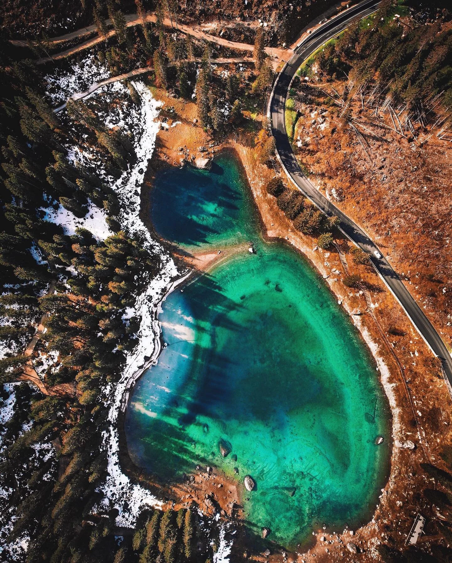 The Rainbow Lake // The Ladin people call Lago di Carezza &ldquo;Lec de Erbogando&rdquo;, or Rainbow Lake. And there is an &ldquo;enchanting&rdquo; legend behind this name.  Once there was a very beautiful mermaid named Ondina (I&rsquo;ve never heard