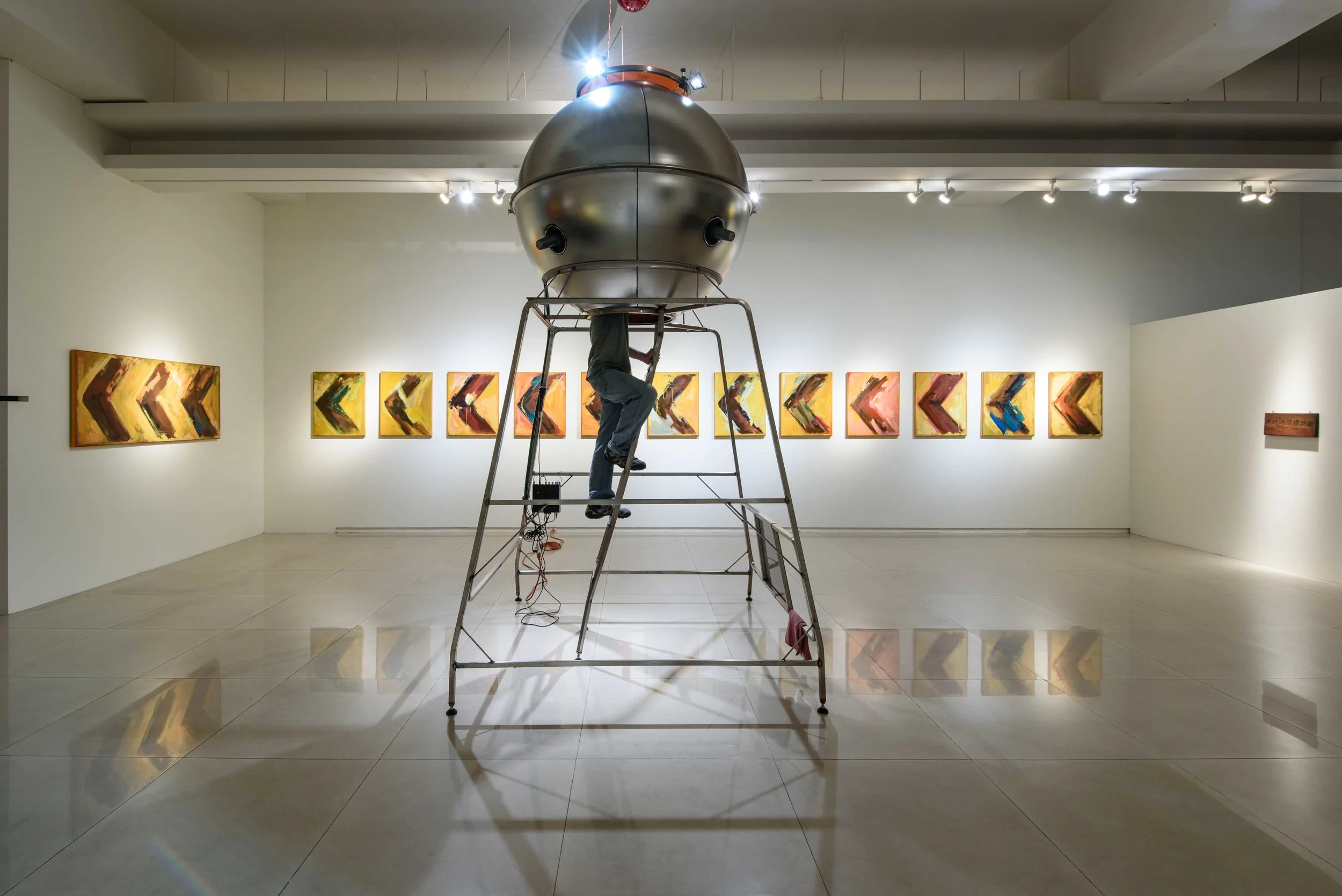 2017 [ 路上的萬年站 ] 東門美術館，台南