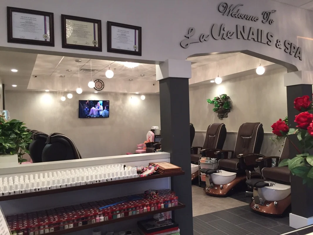 Photo Credit: La Vie Nails & Spa