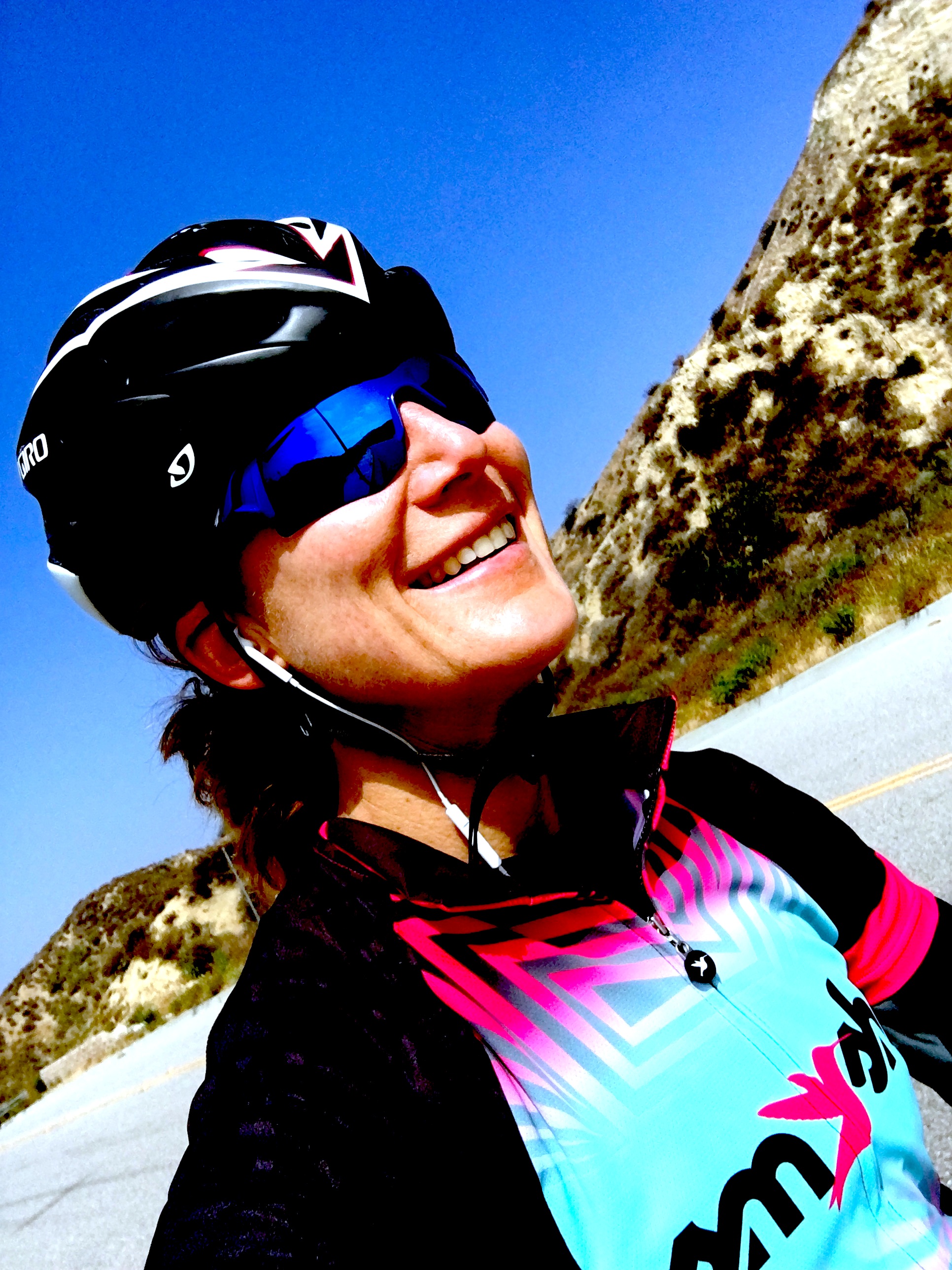 Check out my snazzy new Smashfest Queen cycling kit. 