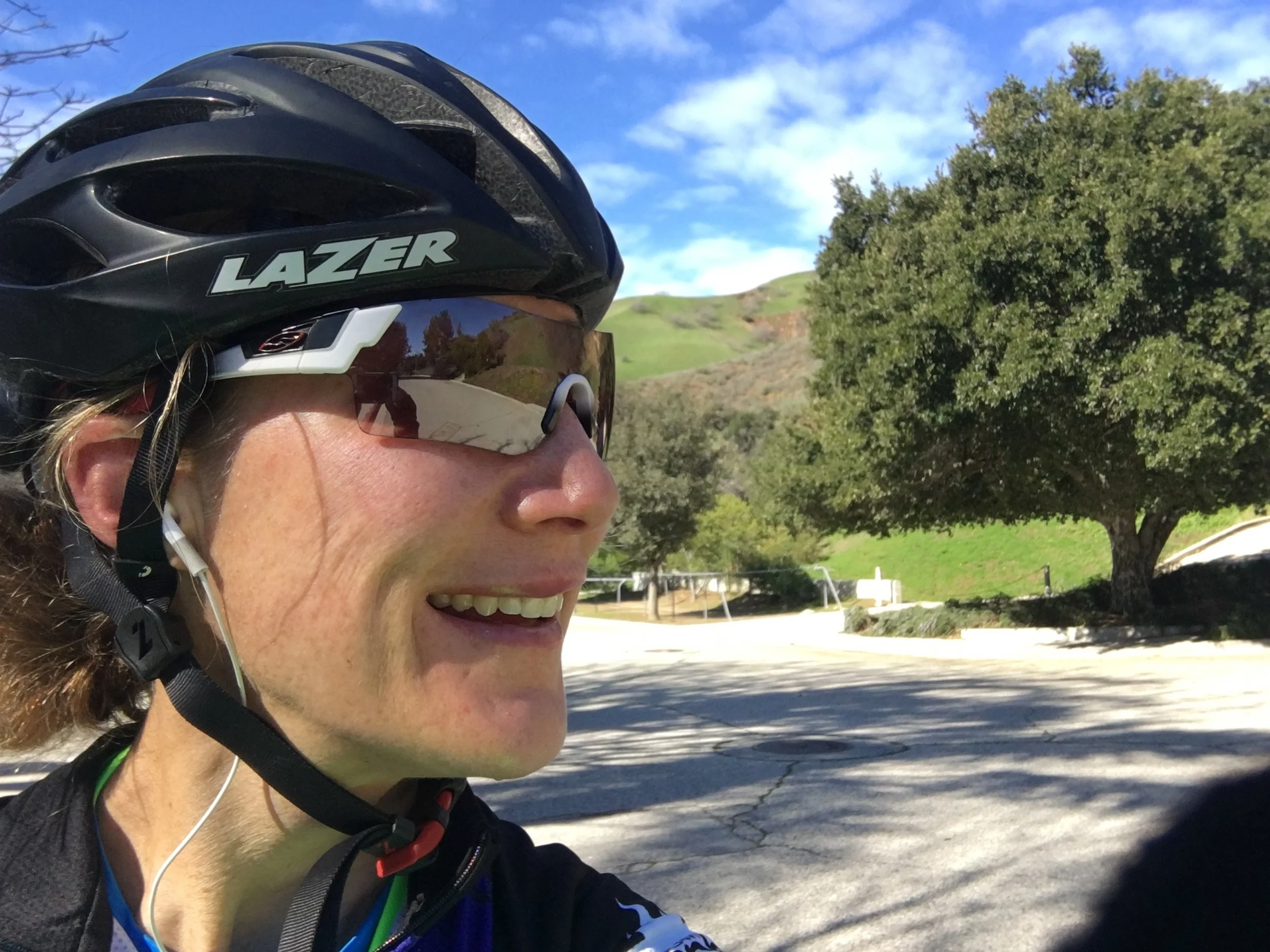 Scenes from a Saturday ride in my gorgeous 'hood. 