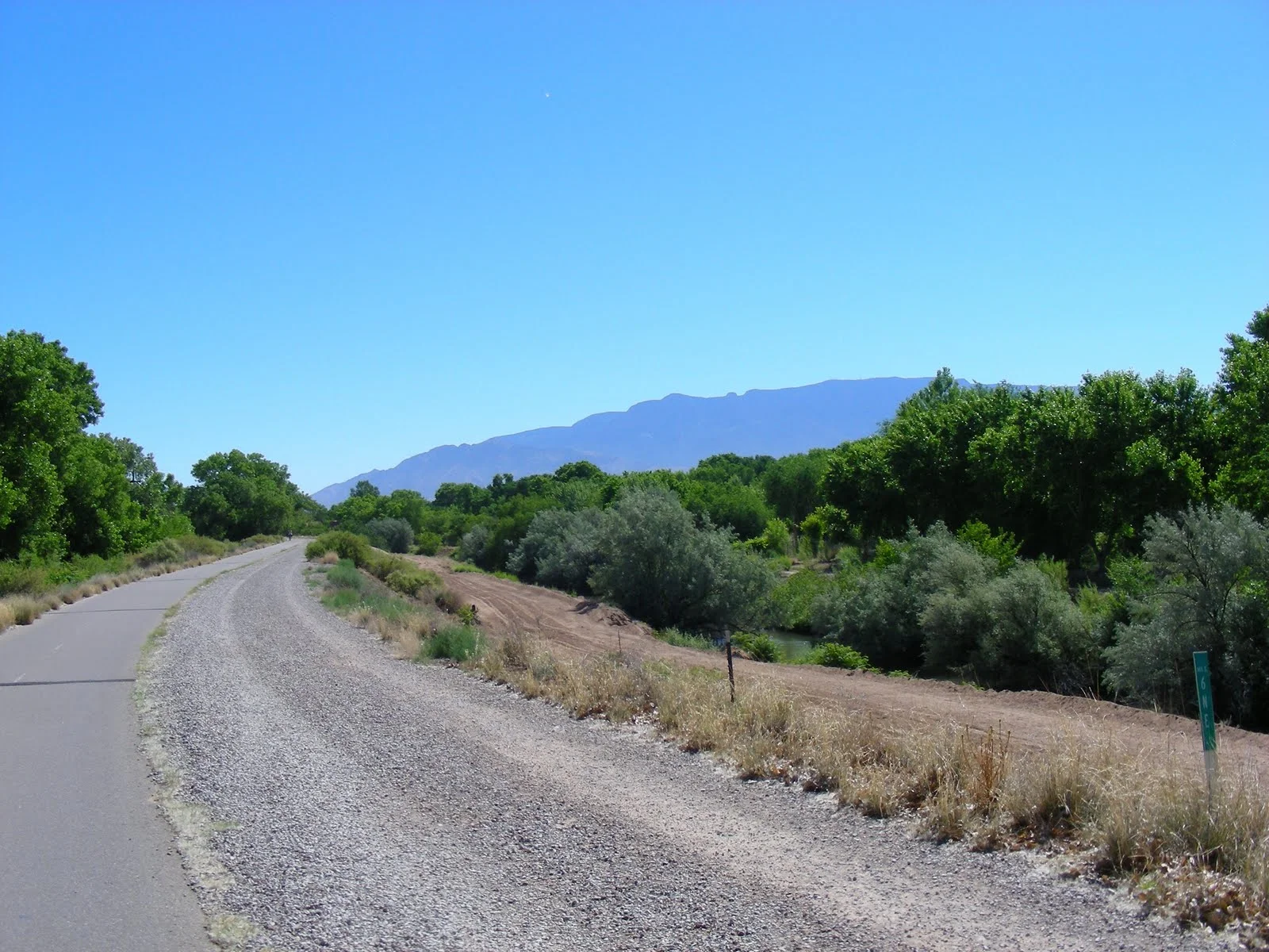 Paseo Del Bosque trail.