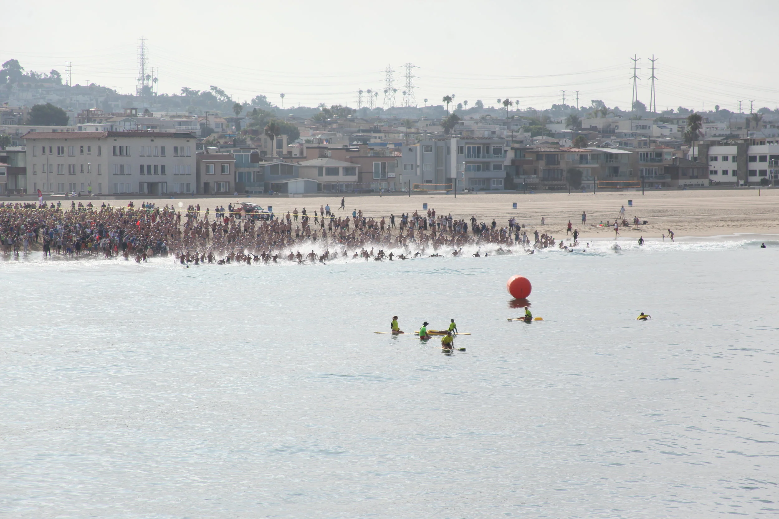 Pier to Pier Swim Start - Men Blast off