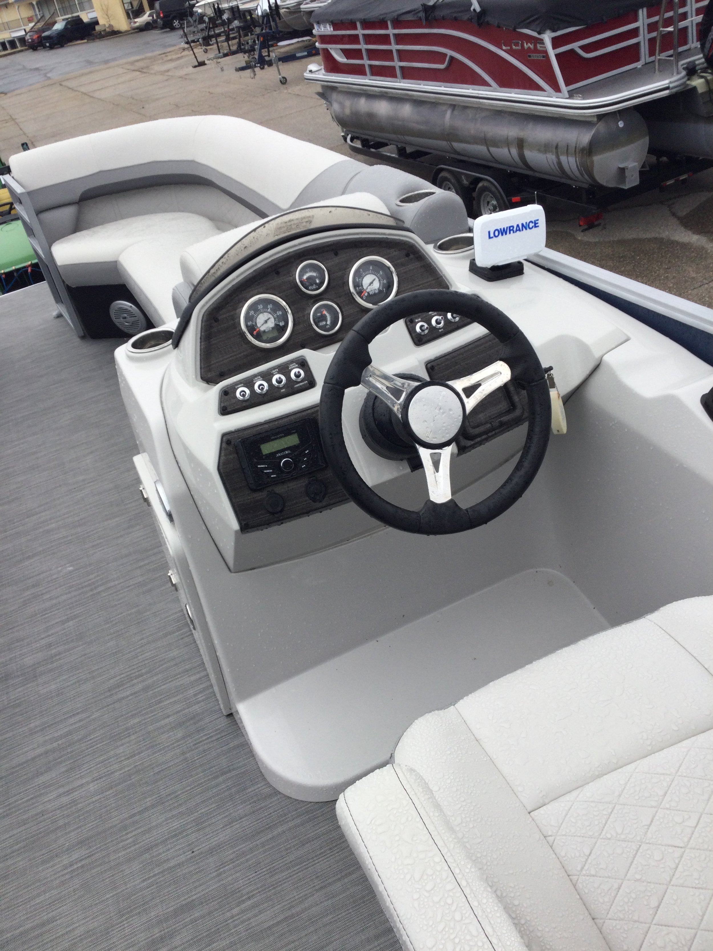 2022 Lowe ss270 — PDQ Marine sales, Lake Ozark MO