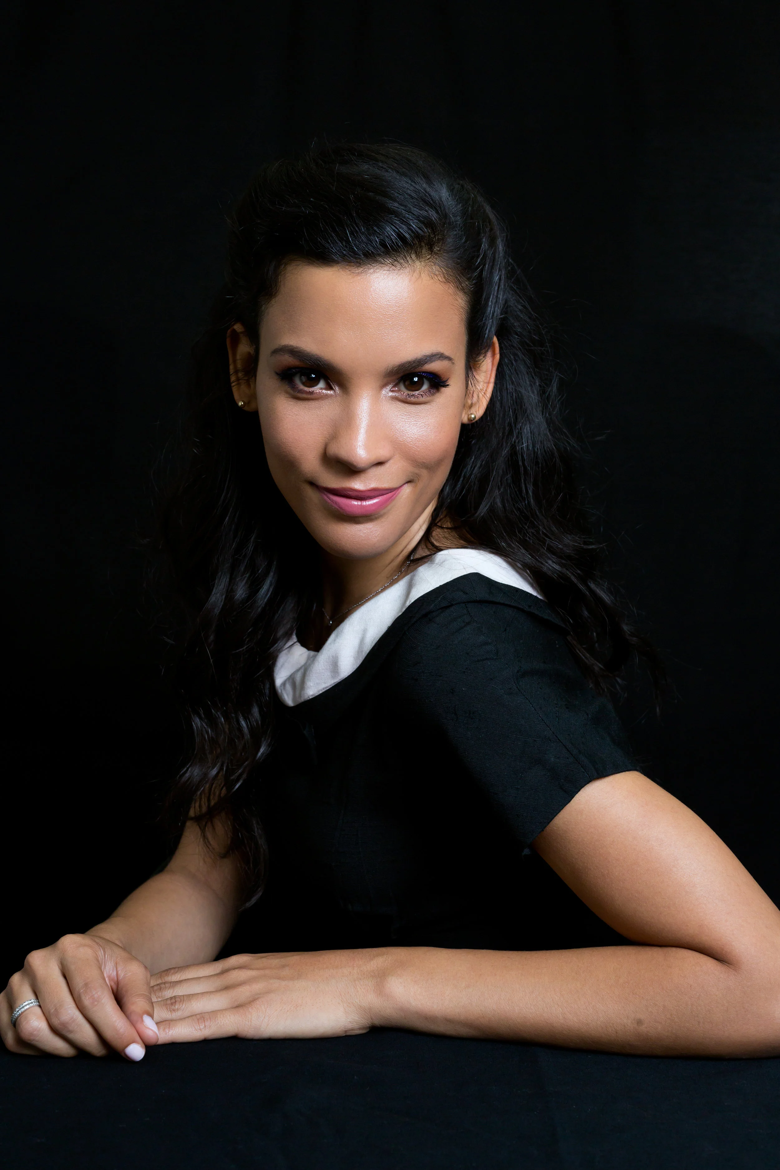 GoldenGlobes.com Hair for Danay Garcia