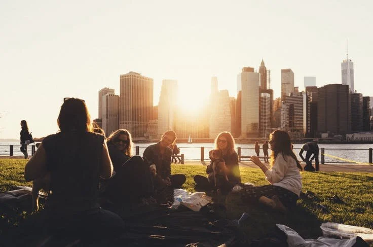 Community &amp; Accountability: Why Staying Social Fosters Success (FS324)