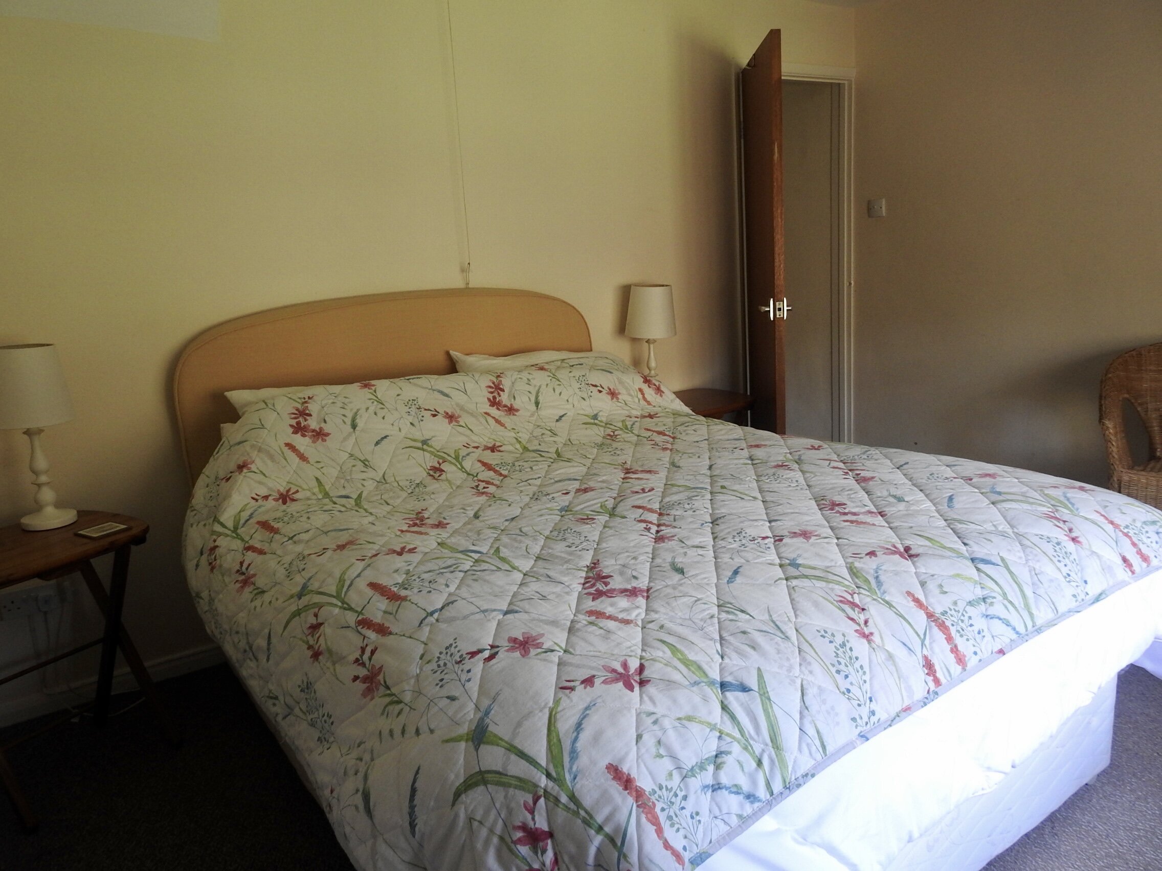 Lower Mill double bedroom.jpg