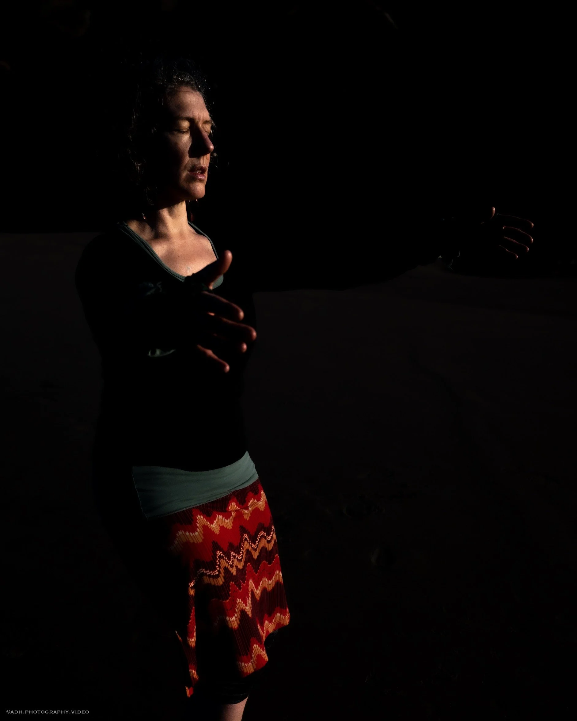 small dance of welcome