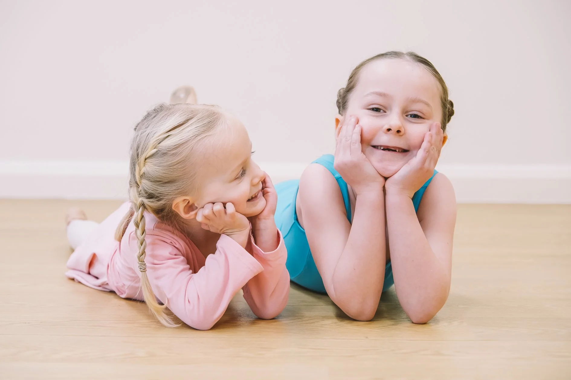 Niamh and Thea landscape .jpeg