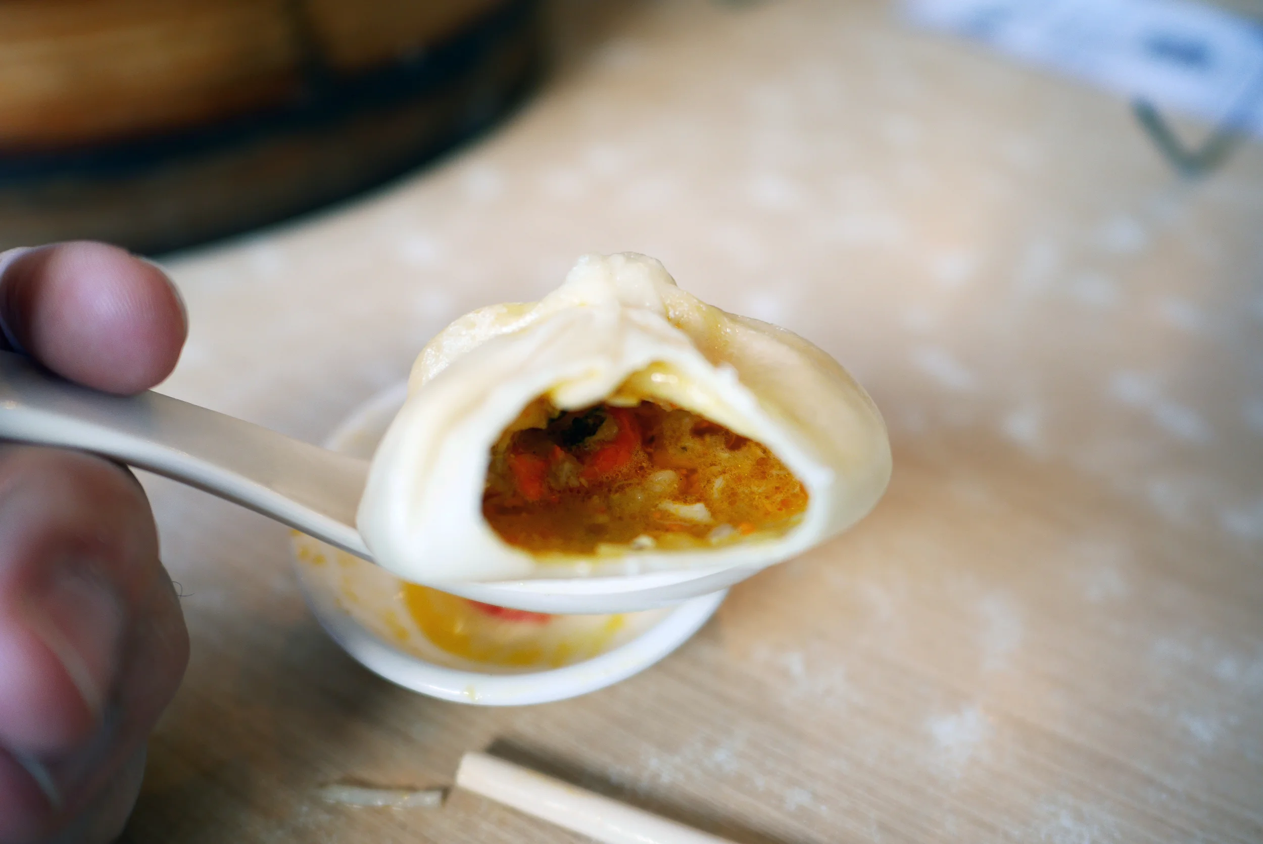 佳家湯包 x 小楊生煎 - Buns in Shanghai