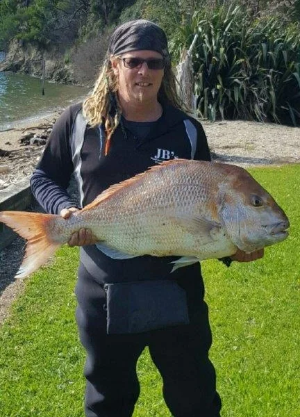 Scotty with this amazing 28lb snapper he hooked at the JB’s Kenepuru Classic! …..I think the snapper like the bait we sell at Bow To Stern NZ! – fortunately Scott had bought lots of salt ice from us to preserve his catch for the local taxidermist!