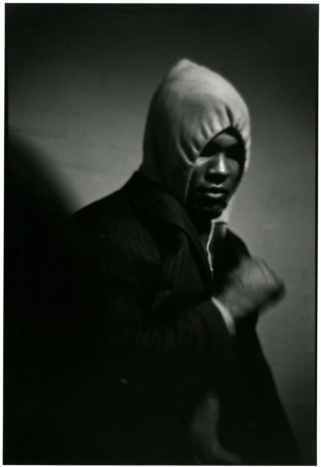Gordon Parks Untitled, London, England, 1966 Gelatin Silver Print 20 x 24 inches © Gordon Parks Foundation / Courtesy of Howard Greenberg Gallery