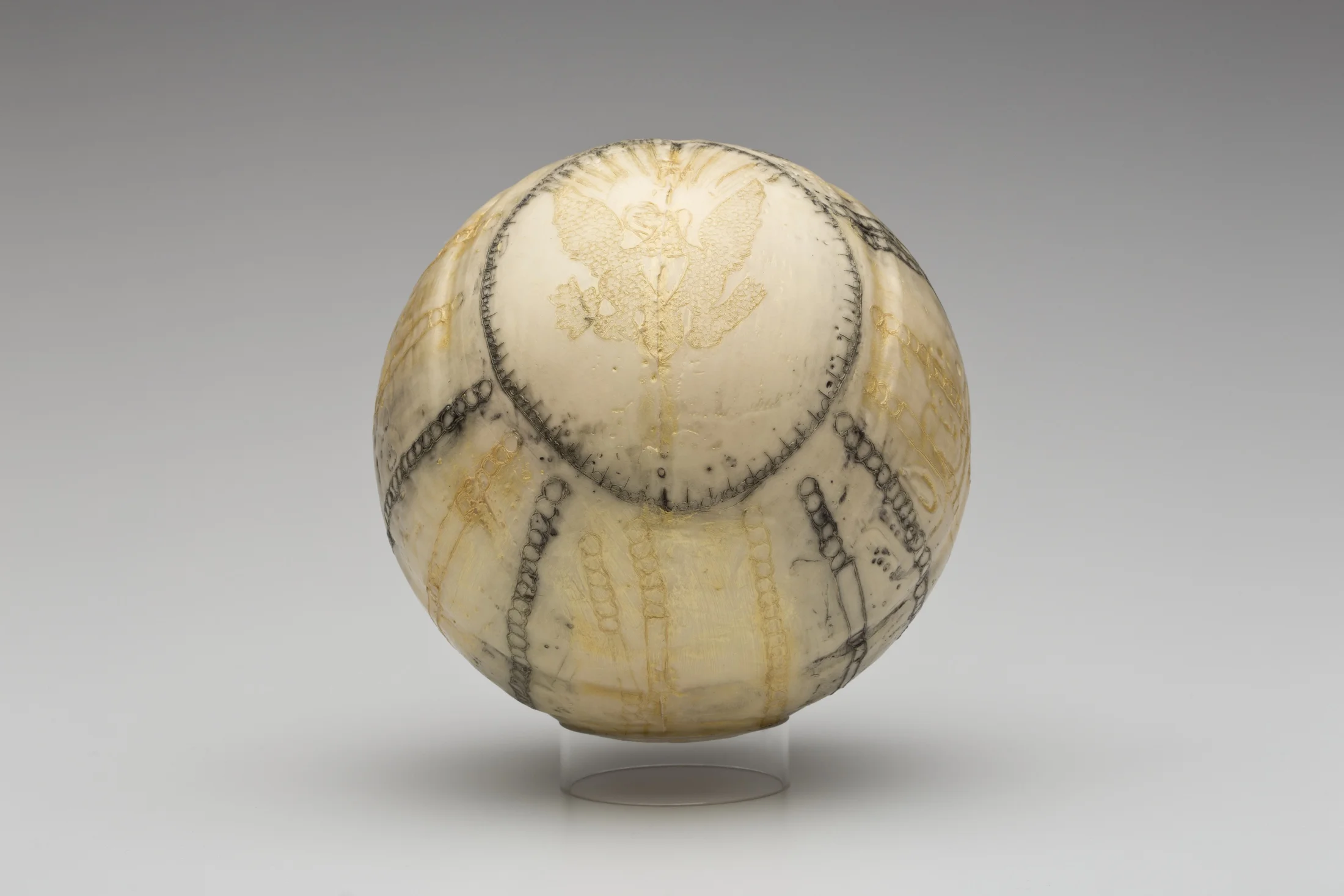Gina Adams Honoring Modern President George Washington 6, 2015 Oil and encaustic on ceramic 9 inches round Courtesy of the Artist and Fort Gansevoort