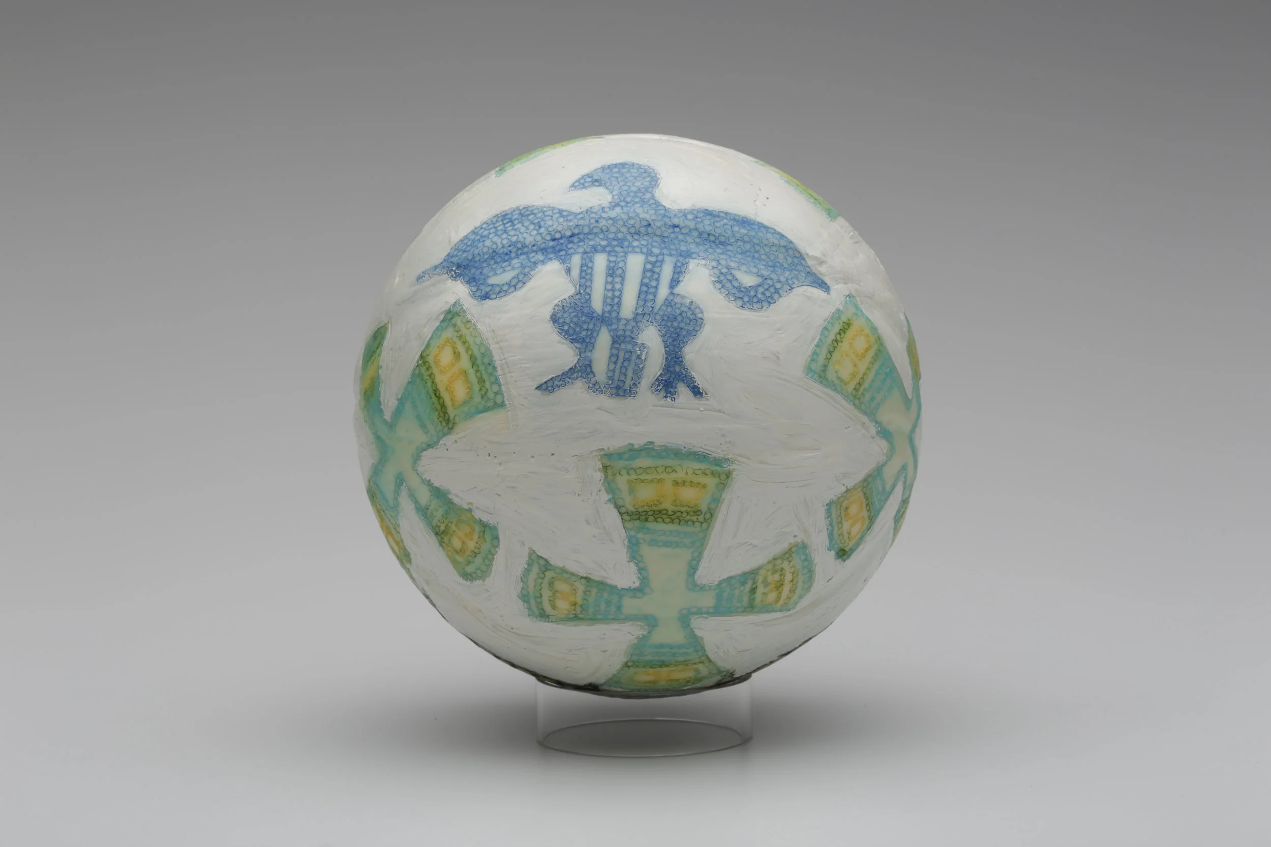Gina Adams Honoring Modern 8, 2015 Oil and encaustic on ceramic 9 inches round Courtesy of the Artist and Fort Gansevoort
