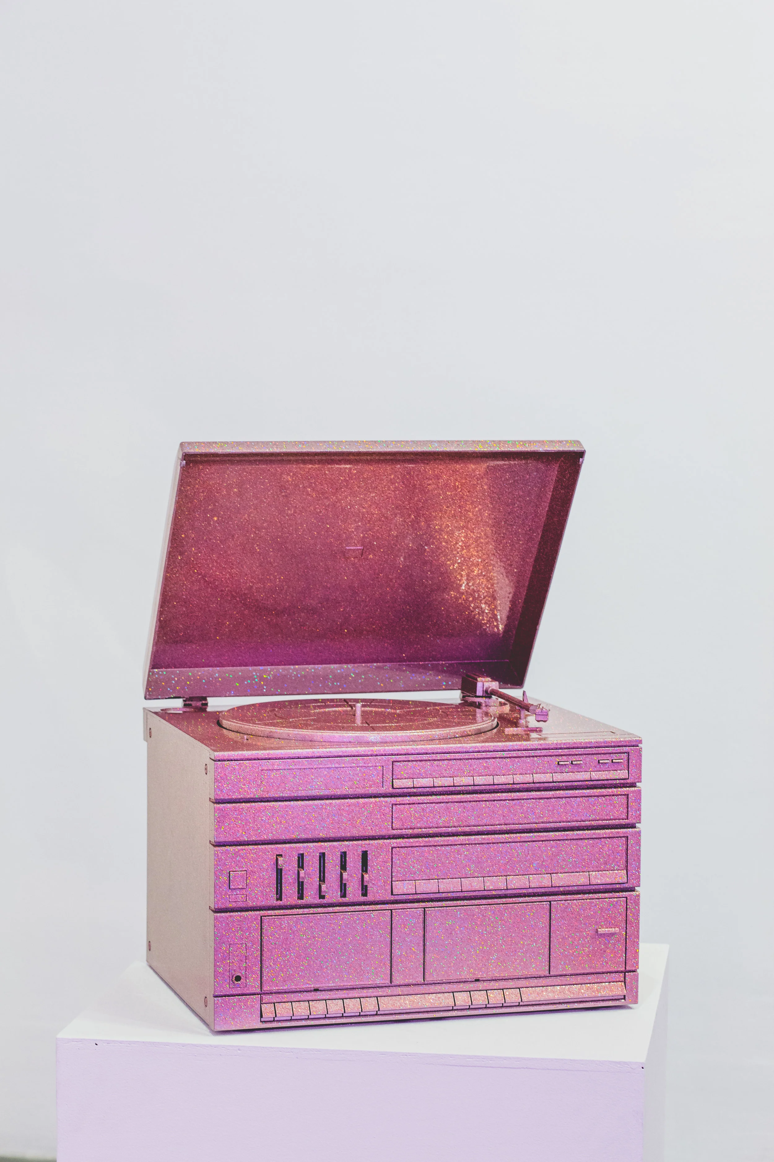Sadie Barnette Untitled (Turntable), 2018 Gold metal flake on found turntable 12 x 21 x 21 inches SB123