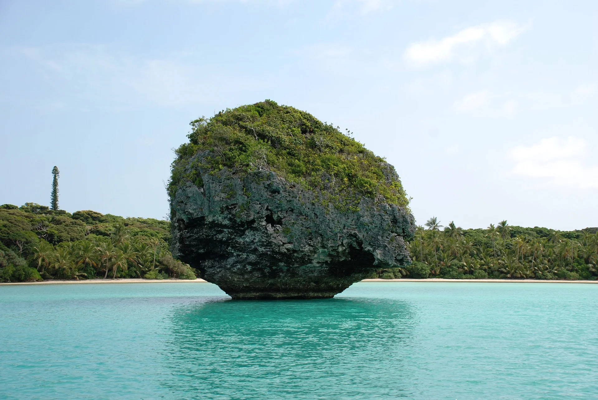 south-sea-2383322_1920.jpg