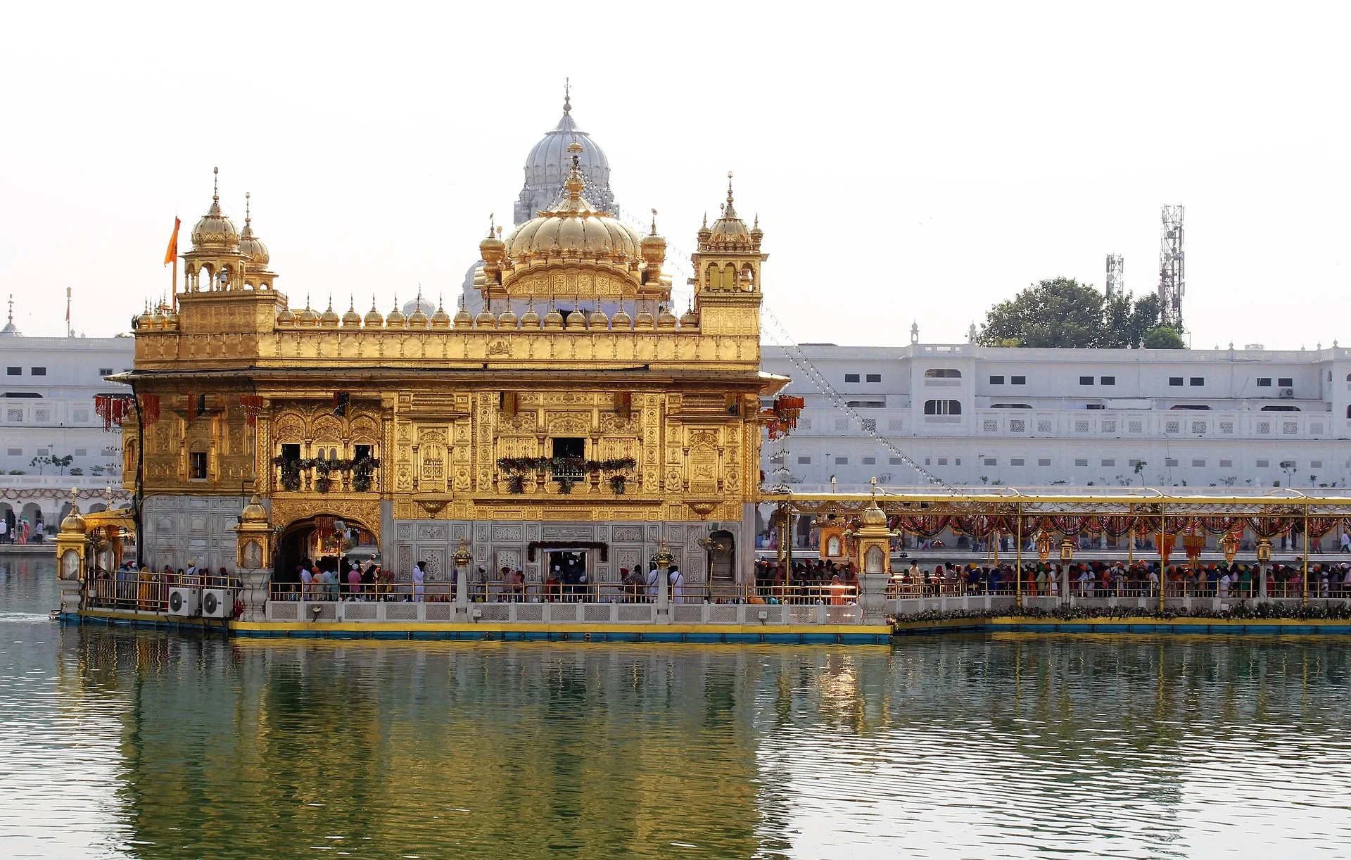 golden-temple-1833064_1920.jpg