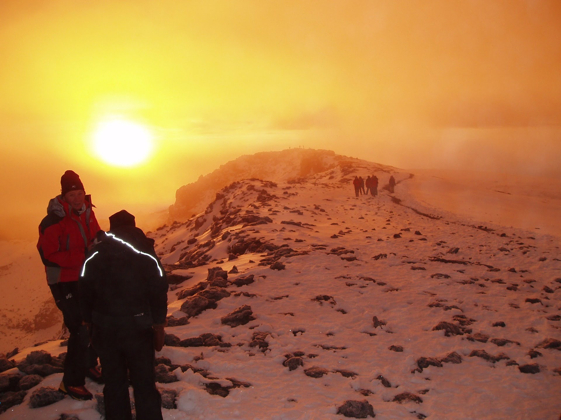 kilimanjaro-1405893_1920.jpg