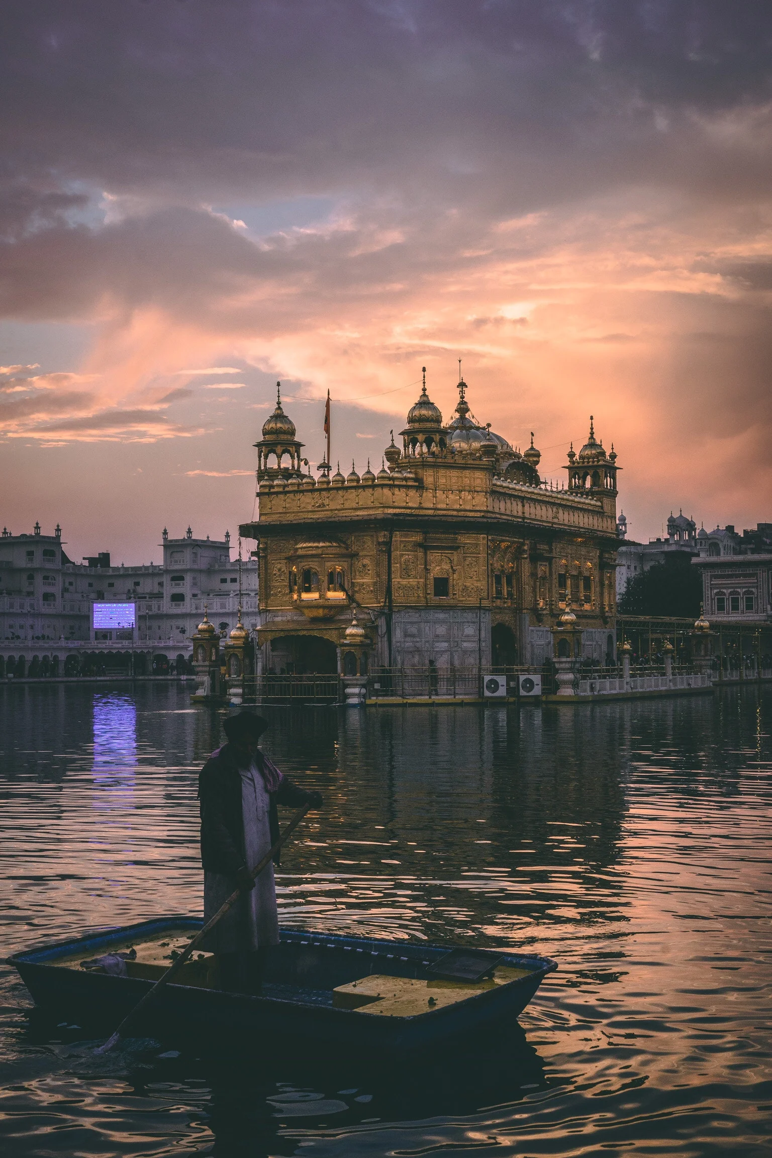 raghu-nayyar-490492-unsplash.jpg