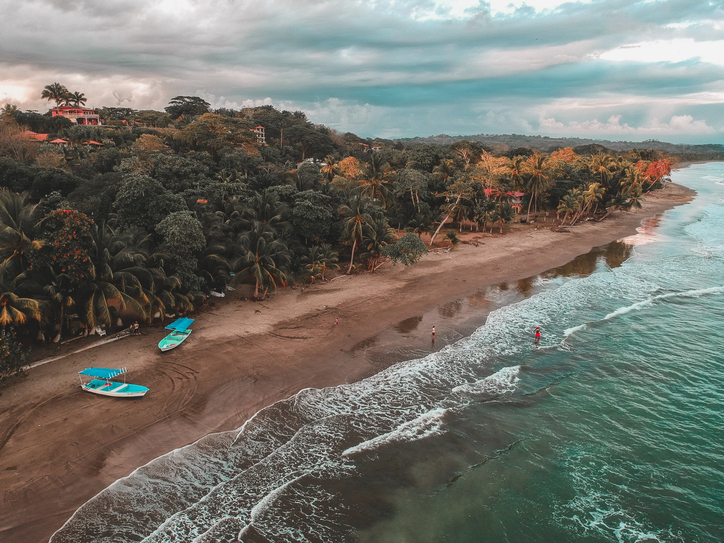 A Glimpse into the "Pura Vida" Lifestyle in Costa Rica