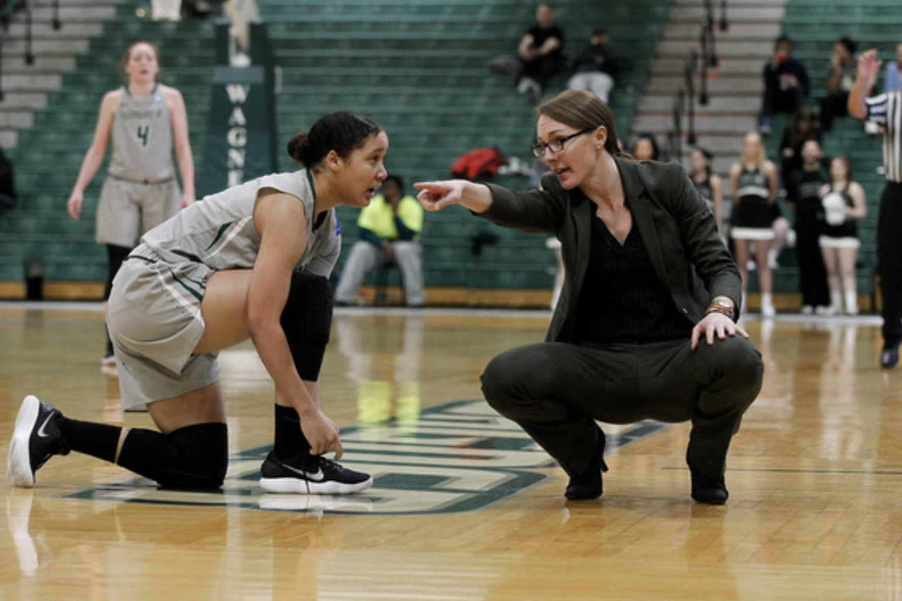 Episode 61 - Coach Heather Jacobs of Wagner College Women’s Basketball